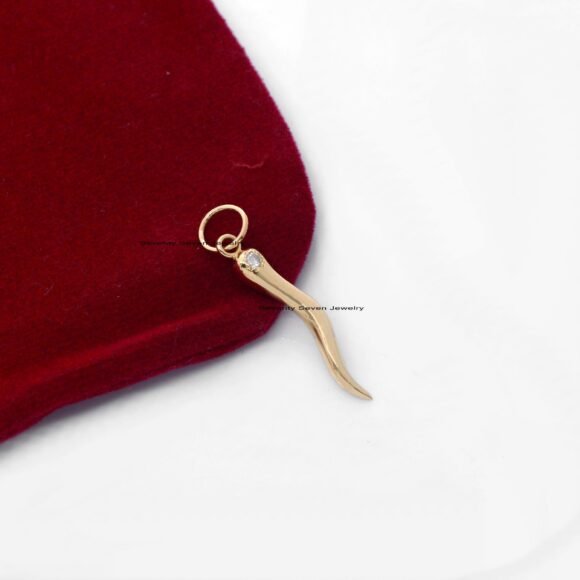 VS Diamond Italian Horn Charm Pendant, 9K Gold Cornicello Charm Pendant