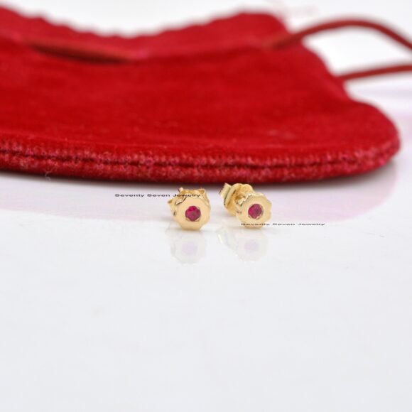 9k Diamond Flower Earrings, 9k Gold Diamond Studs, 9K Diamond Earrings