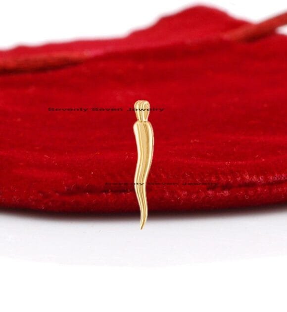 14k Gold Cornicello Horn Pendant, Diamond Horn Pendant - Image 4